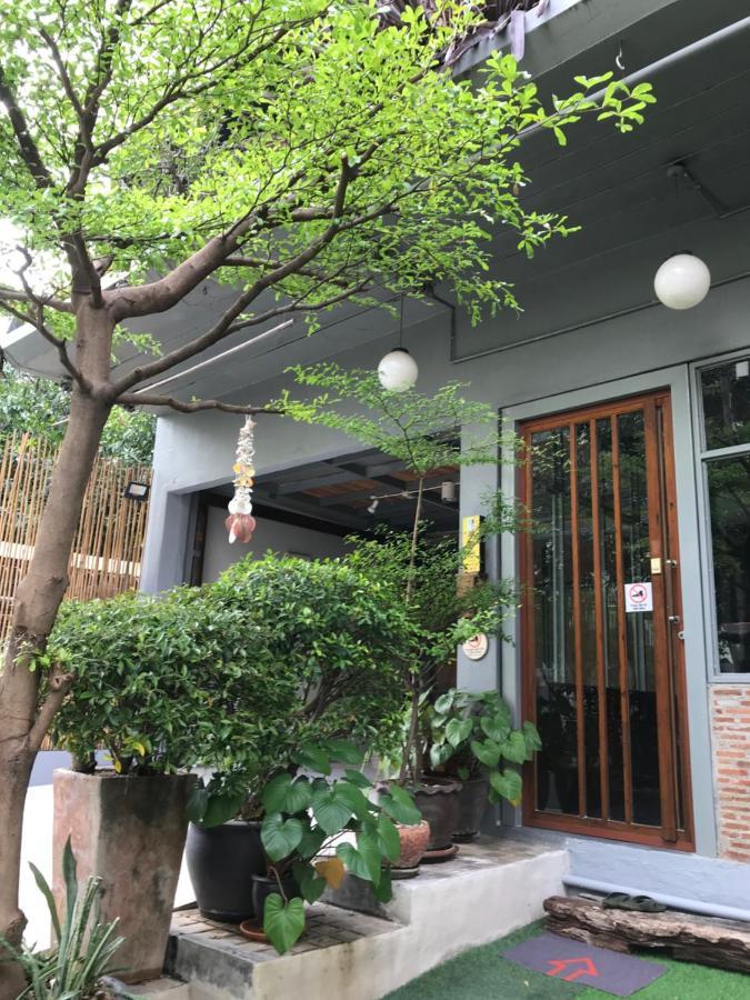 曼谷 奈苏图52号旅舍&瑞玛卡和恩咖啡馆旅舍 外观 照片